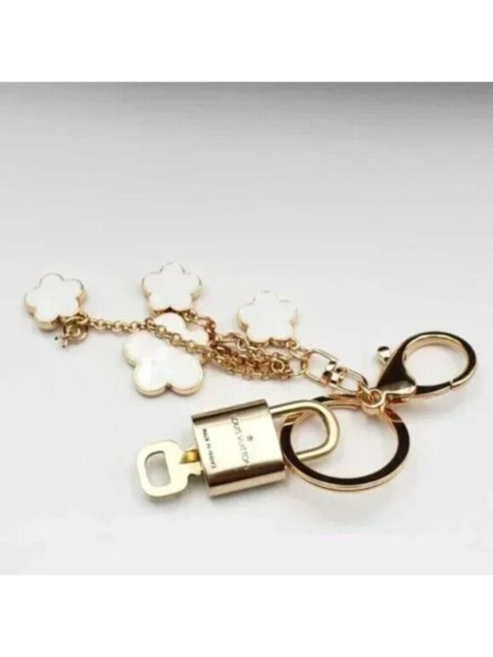 LV Gold Padlock & Key 🔒 Authentic Louis Vuitton Bag Unbranded Flower Charm - Picture 4 of 9